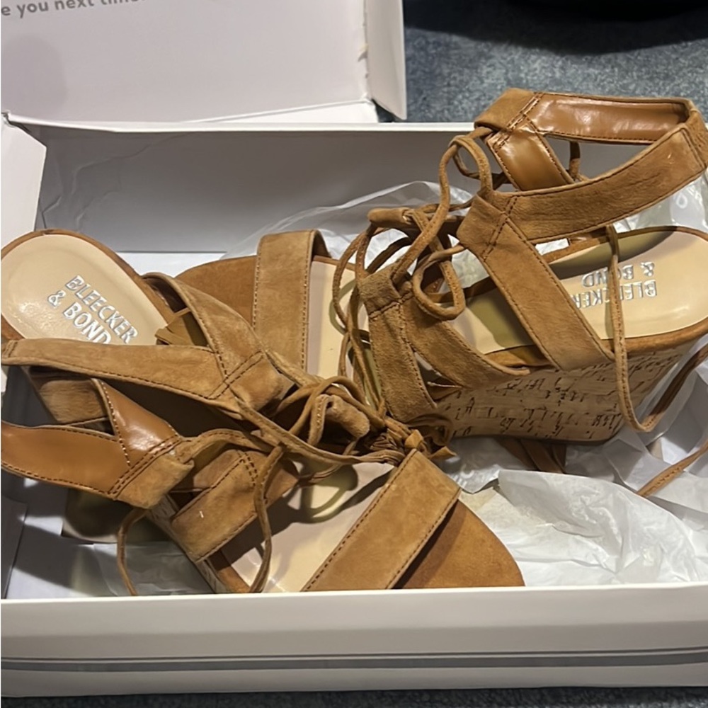 Women's Tan Wedge Sandals